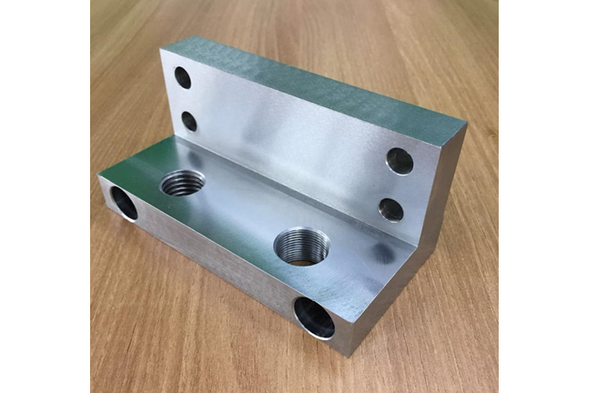 ���ݷǱ��Զ����豸|���ܻ�е�ӹ��ļ���Ҫ��